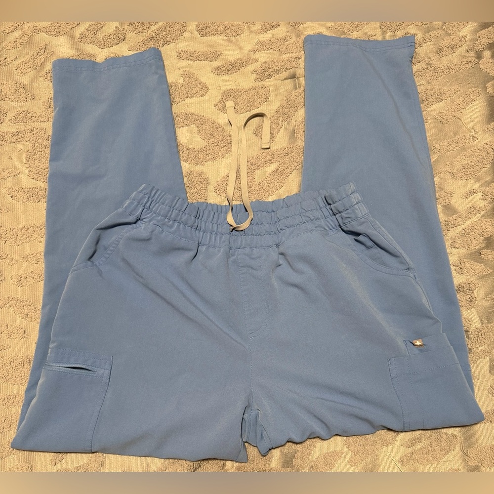 FIGS Ceil Blue Scrub Set Catarina Top & Yola High Waisted Pants Size Large - Picture 7 of 9